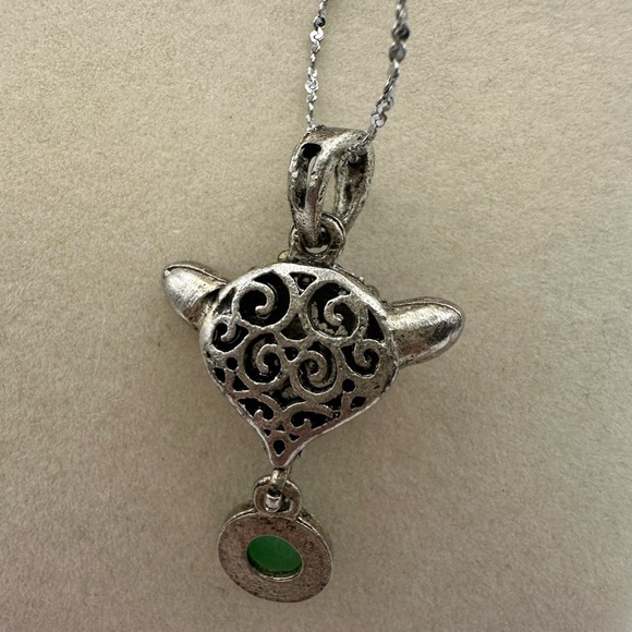 Fox Pendant Necklace with Green Stone on Silver Stainless Steel Chain - Picture 6 of 8